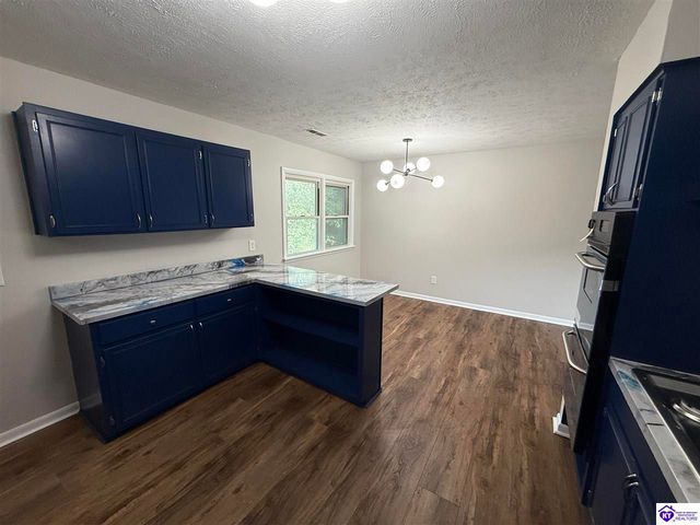 385 Sycamore Drive, Radcliff, KY 40160