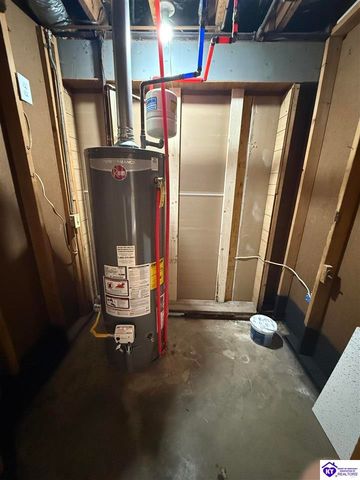 385 Sycamore Drive, Radcliff, KY 40160