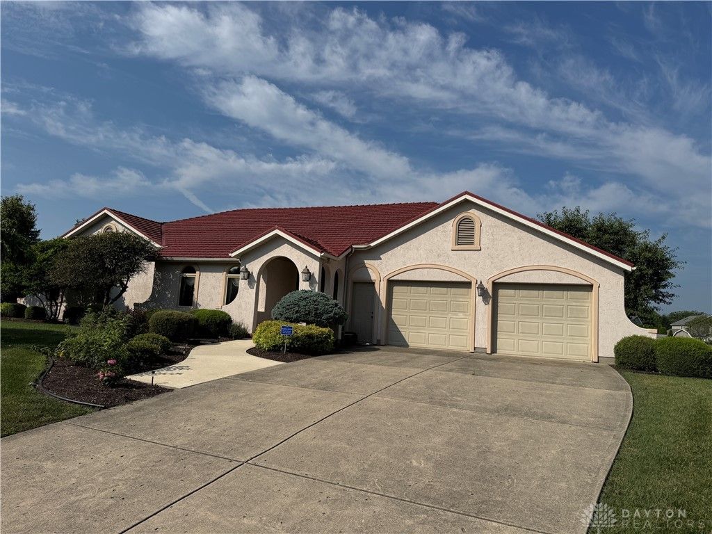 109 Studebaker Court, Brookville, OH 45309