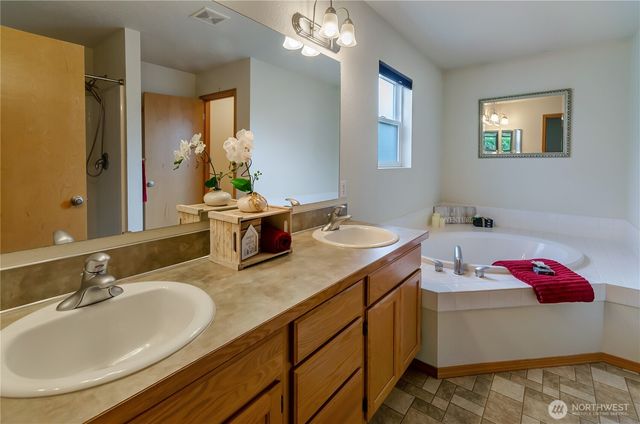 4101 Alabaster Street SE, Lacey, WA 98503