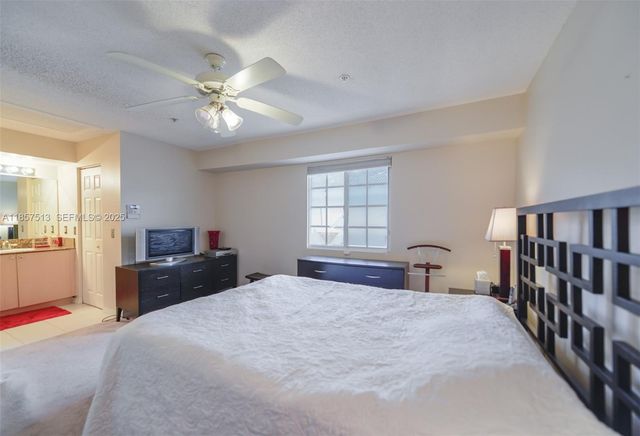 2811 NE 185th Street 801, Aventura, FL 33180
