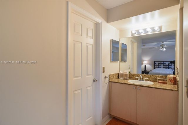 2811 NE 185th Street 801, Aventura, FL 33180