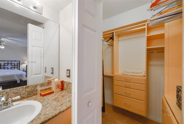 2811 NE 185th Street 801, Aventura, FL 33180