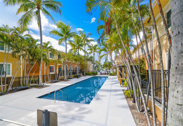 2811 NE 185th Street 801, Aventura, FL 33180