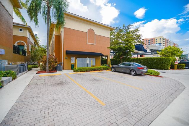 2811 NE 185th Street 801, Aventura, FL 33180