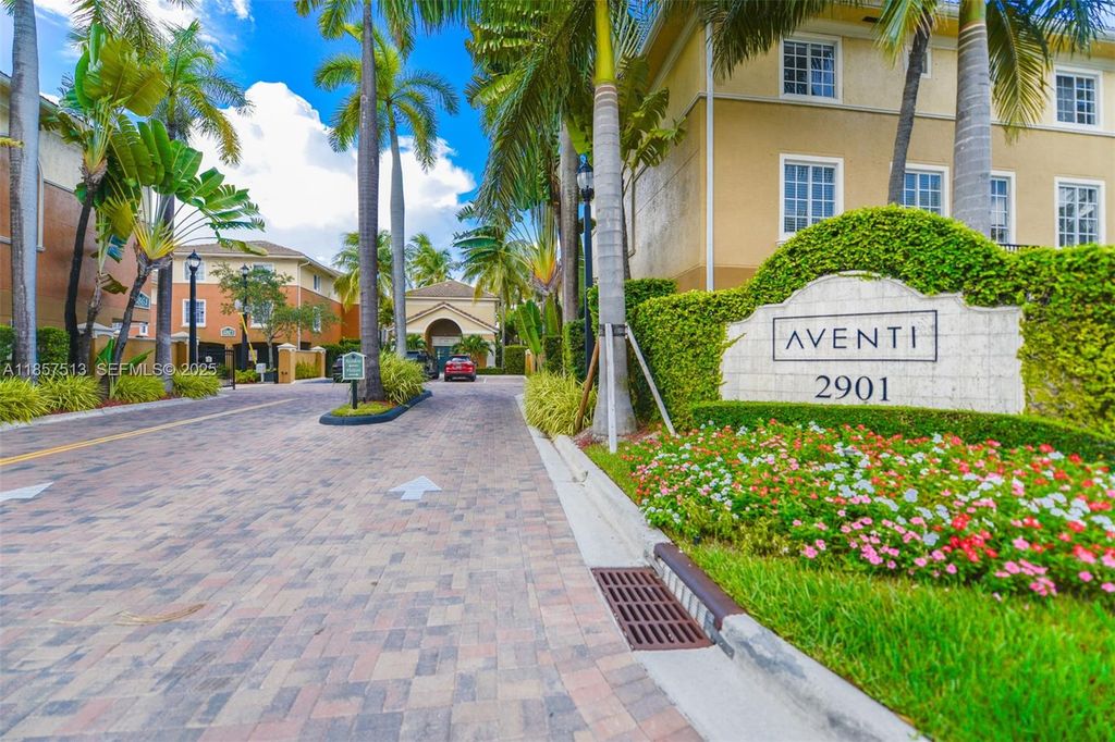 2811 NE 185th Street 801, Aventura, FL 33180