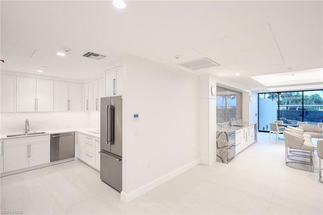 4001 Gulf Shore BLVD N PH-4, Naples, FL 34103