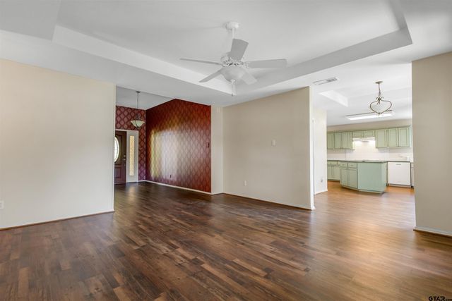 227 Spring Lake, Mineola, TX 75773