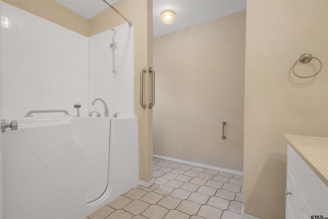 227 Spring Lake, Mineola, TX 75773