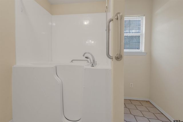 227 Spring Lake, Mineola, TX 75773