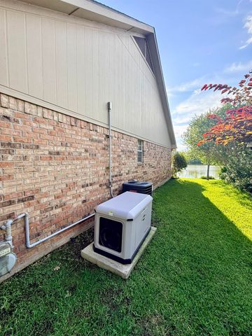 227 Spring Lake, Mineola, TX 75773