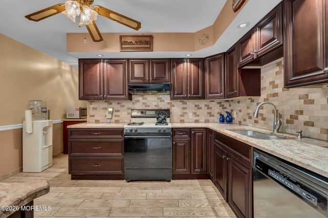 325 Spar Avenue, Beachwood, NJ 08722