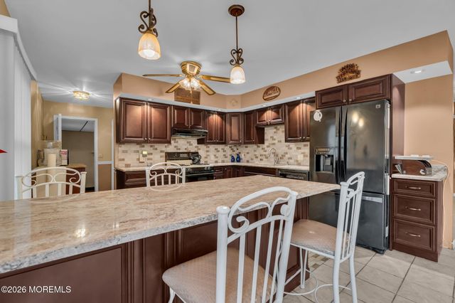 325 Spar Avenue, Beachwood, NJ 08722