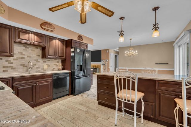 325 Spar Avenue, Beachwood, NJ 08722