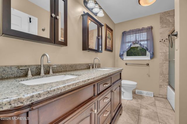 325 Spar Avenue, Beachwood, NJ 08722