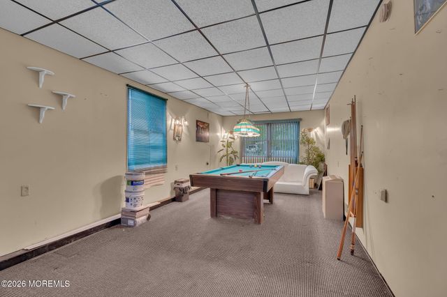 325 Spar Avenue, Beachwood, NJ 08722
