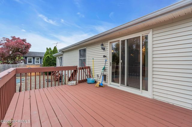 325 Spar Avenue, Beachwood, NJ 08722