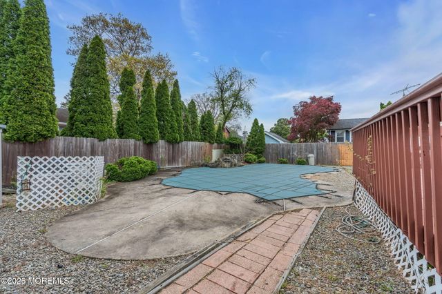325 Spar Avenue, Beachwood, NJ 08722