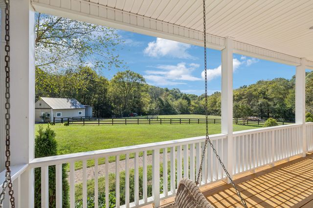 1909 Dr Robinson Rd, Spring Hill, TN 37174