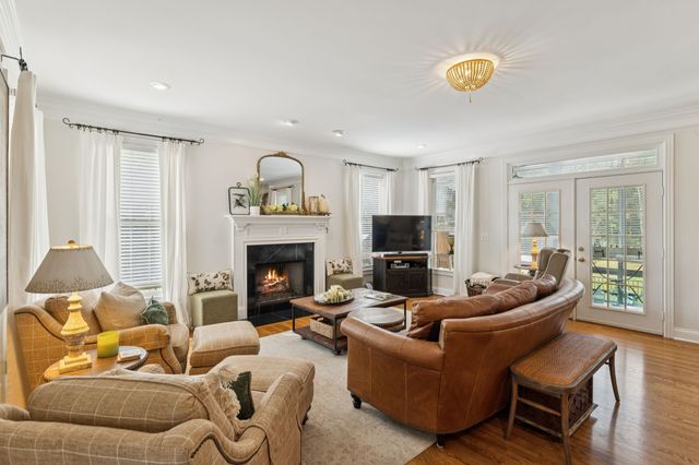 1909 Dr Robinson Rd, Spring Hill, TN 37174