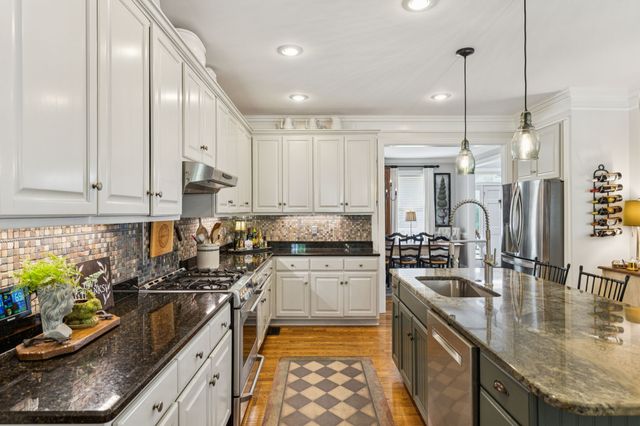 1909 Dr Robinson Rd, Spring Hill, TN 37174