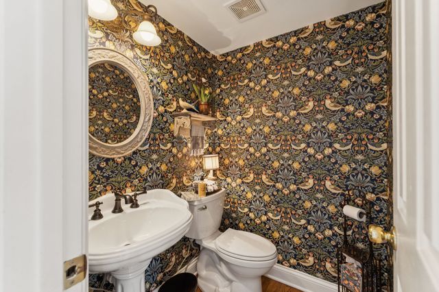 1909 Dr Robinson Rd, Spring Hill, TN 37174