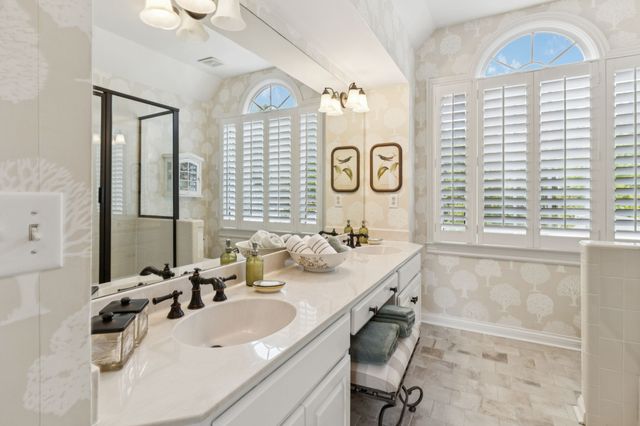 1909 Dr Robinson Rd, Spring Hill, TN 37174