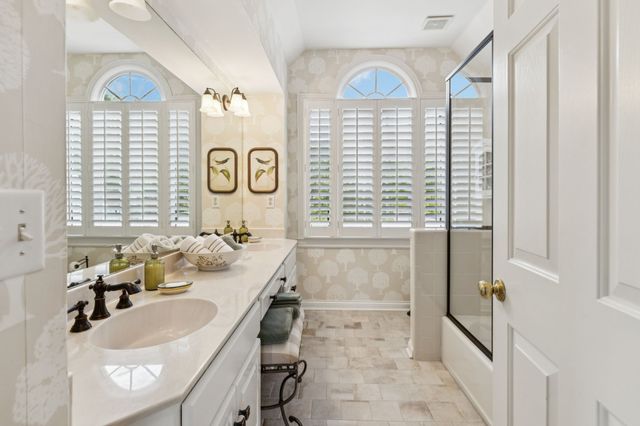 1909 Dr Robinson Rd, Spring Hill, TN 37174