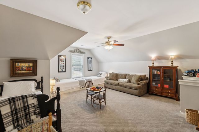 1909 Dr Robinson Rd, Spring Hill, TN 37174