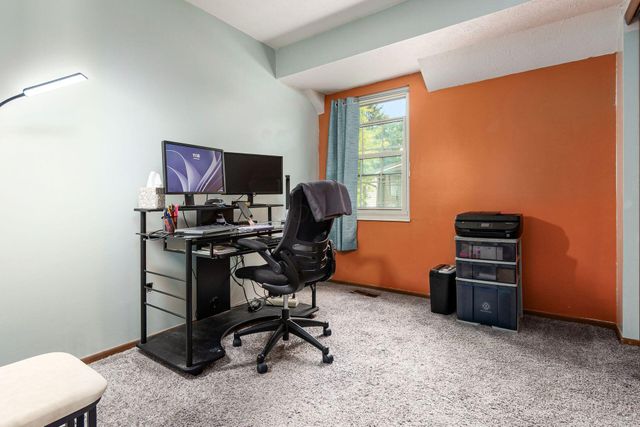 493 Foxtrail Circle E, Westerville, OH 43081
