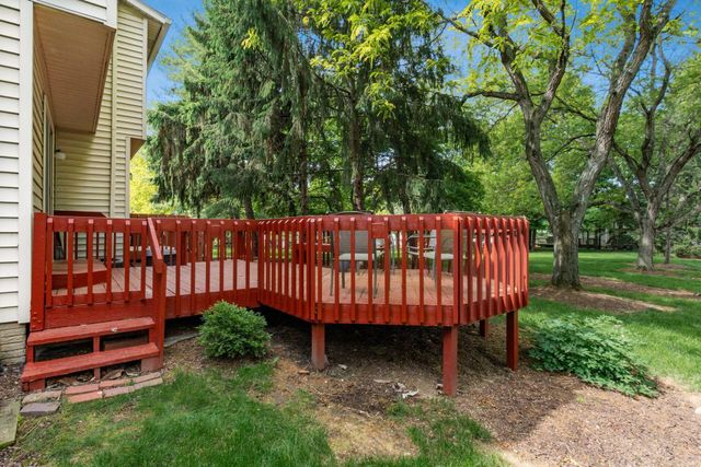 493 Foxtrail Circle E, Westerville, OH 43081
