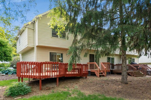 493 Foxtrail Circle E, Westerville, OH 43081