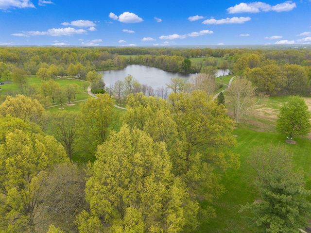 493 Foxtrail Circle E, Westerville, OH 43081
