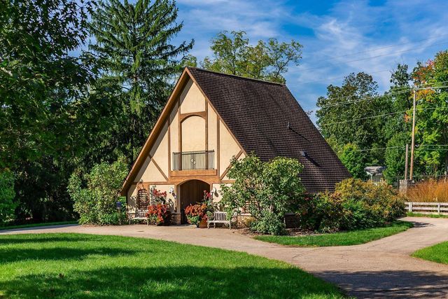 493 Foxtrail Circle E, Westerville, OH 43081