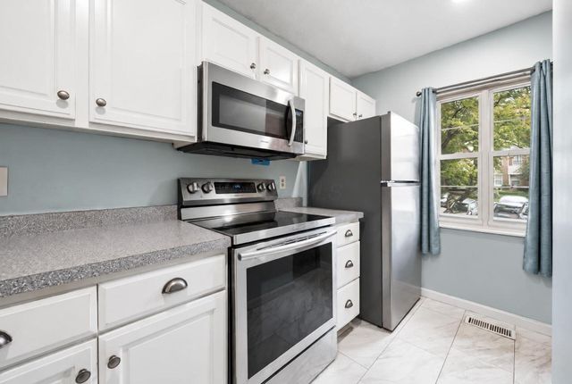 493 Foxtrail Circle E, Westerville, OH 43081