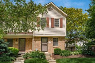 493 Foxtrail Circle E, Westerville, OH 43081