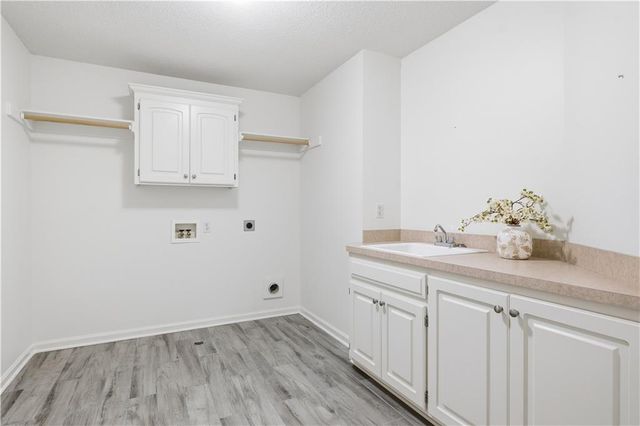 14213 Parkhill Street, Overland Park, KS 66221