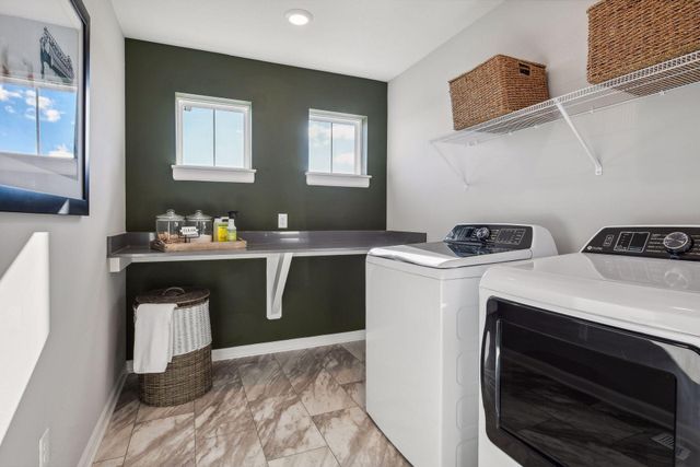 1542 Philipp Way, Shakopee, MN 55379