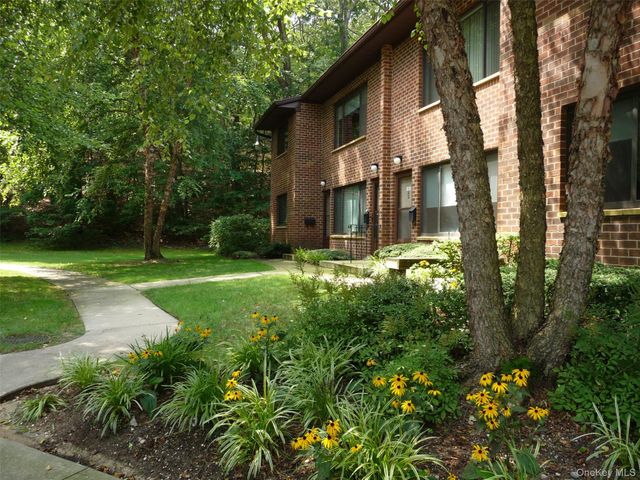 44 Route 25 A 409, Smithtown, NY 11787