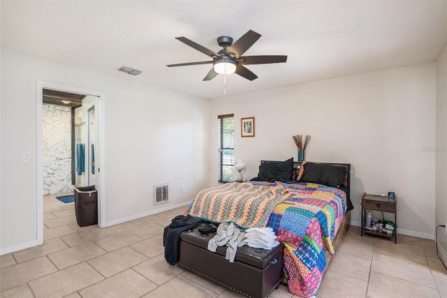 202 RUNNING HORSE ROAD, Seffner, FL 33584