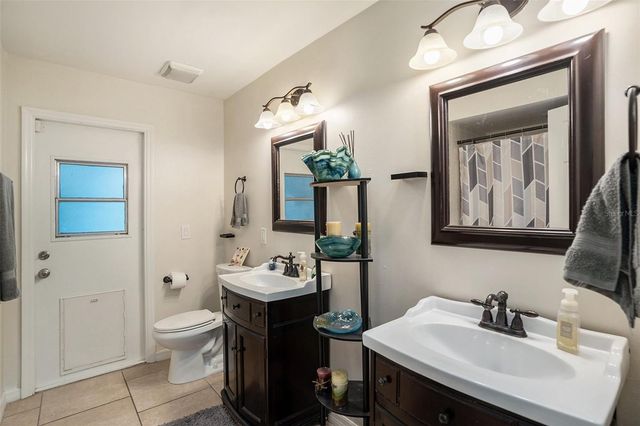 202 RUNNING HORSE ROAD, Seffner, FL 33584