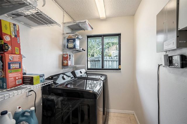 202 RUNNING HORSE ROAD, Seffner, FL 33584