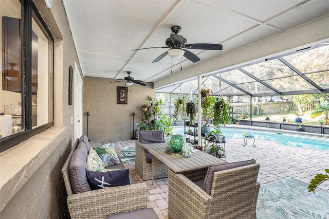 202 RUNNING HORSE ROAD, Seffner, FL 33584