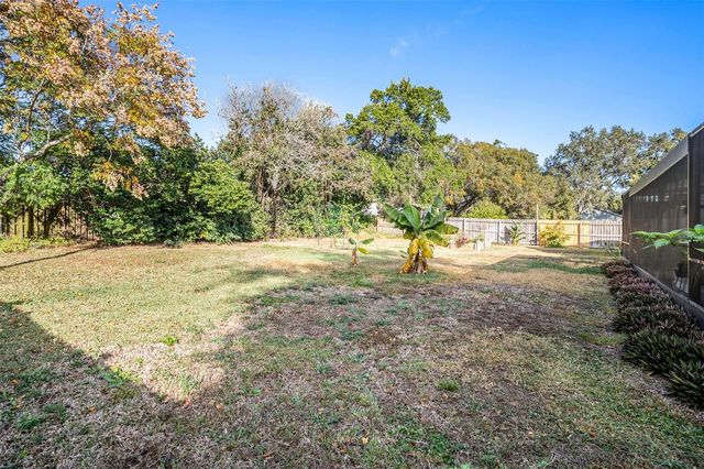 202 RUNNING HORSE ROAD, Seffner, FL 33584