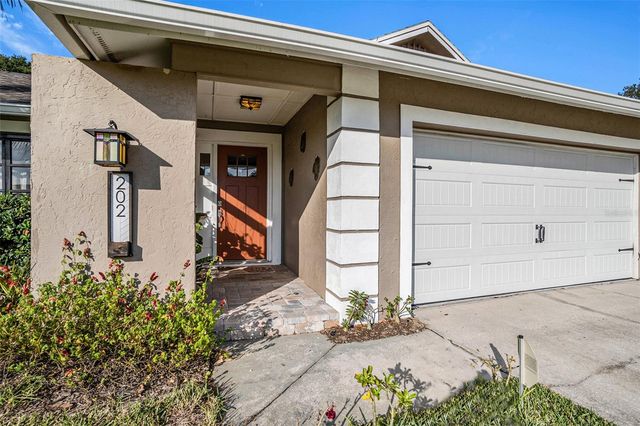 202 RUNNING HORSE ROAD, Seffner, FL 33584