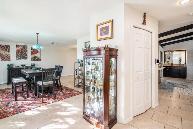 202 RUNNING HORSE ROAD, Seffner, FL 33584