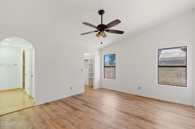 801 E AIRE LIBRE Avenue, Phoenix, AZ 85022