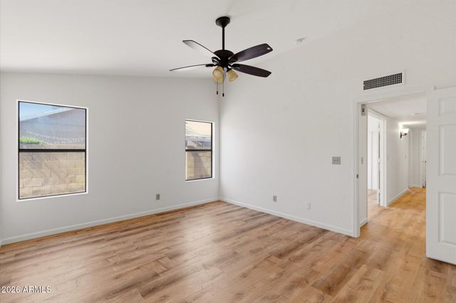 801 E AIRE LIBRE Avenue, Phoenix, AZ 85022