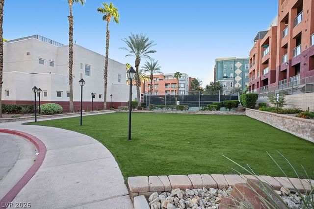 47 East Agate Avenue 301, Las Vegas, NV 89123