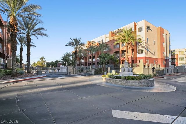 47 East Agate Avenue 301, Las Vegas, NV 89123